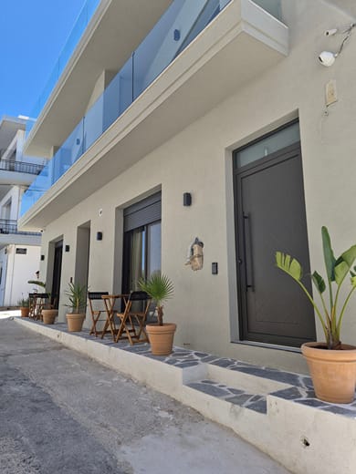 Port 7 Suites - Image 3