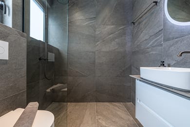 One-Bedroom Deluxe Apartment