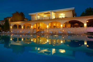 Portes Beach Hotel - Image 7