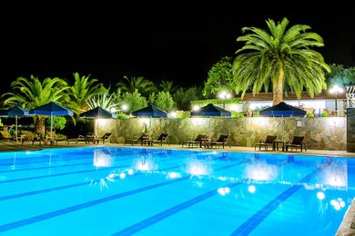 Xenios Port Marina Hotel - Image 7