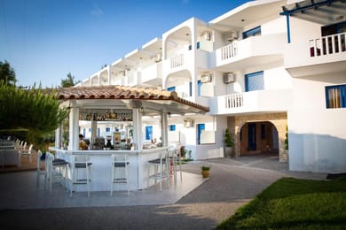 Porto Koufo Hotel - Image 2