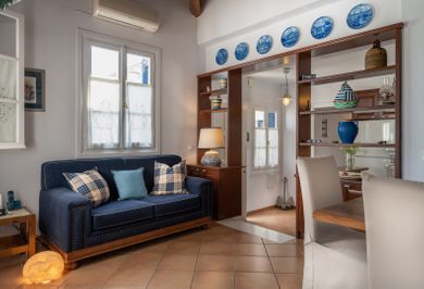 Porto Vecchio Luxury Suites Spetses - Image 4