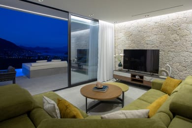 Pothos Executive Suite with Private Pool