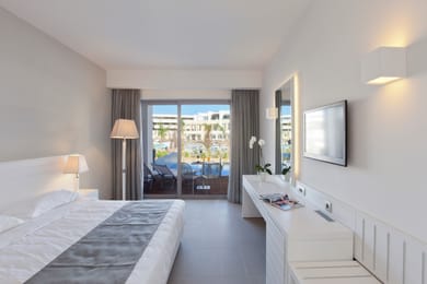 Deluxe Room with Private Pool
