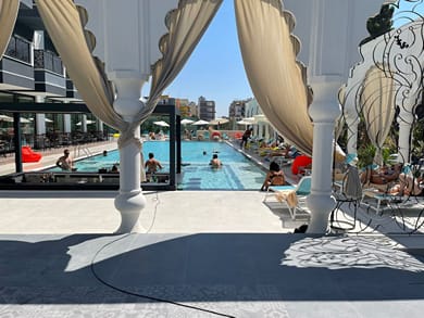 Premium Sunrise Hotel - Image 2