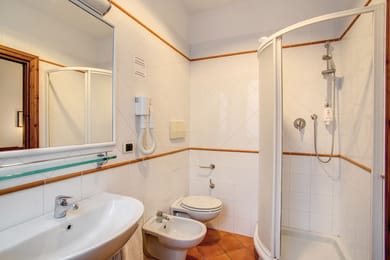 Primavera Guest House Rome - Image 2