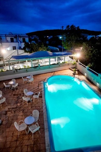 Privee Santorini - Image 4
