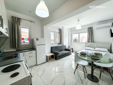 Deluxe Studio | Ocean Pearl