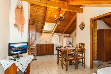 KAVOS PSAROU STUDIOS AND APARTMENTS - Image 5