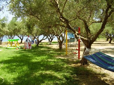 KAVOS PSAROU STUDIOS AND APARTMENTS - Image 2