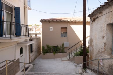 Pylosea Luxury Lodge - Image 4