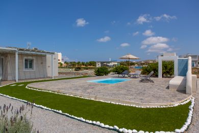 One Bedroom Villa Private Pool & Sea View (Red)