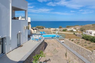 Queen of Santorini - Image 3