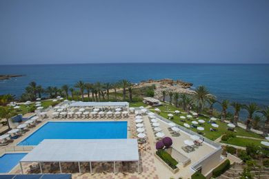 Queen's Bay Hotel Cyprus - Image 2