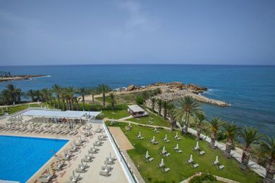 Queen's Bay Hotel Cyprus - Image 3
