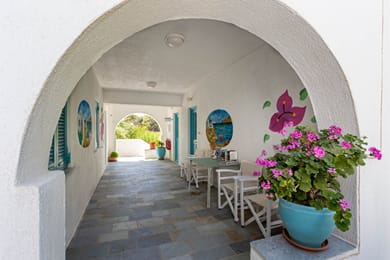Ragousis Apartments Paros - Image 3
