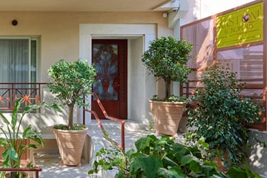 Rastoni Acropolis Uniquely Located Stylish Apartments - Image 2