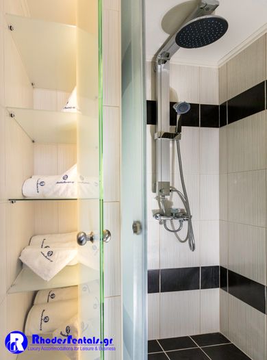 Rhodes Central Suite - Image 5