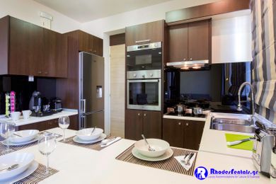 Rhodes Central Suite - Image 7