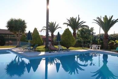 Regina Hotel Chania - Image 2