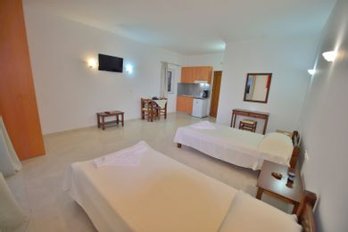 Family Studio with Pool View