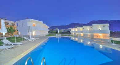 Reina Apartments - Image 5