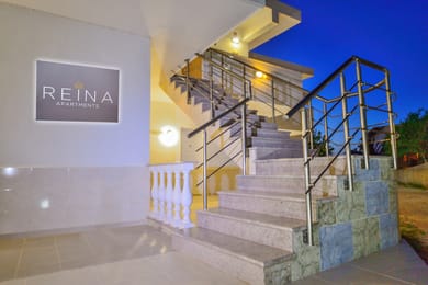 Reina Apartments - Image 6