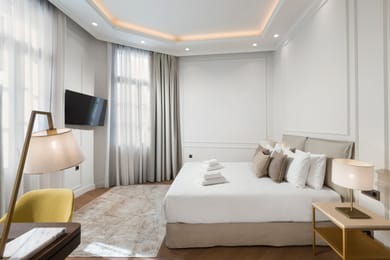 Elegant Room with Balcony (Residence)