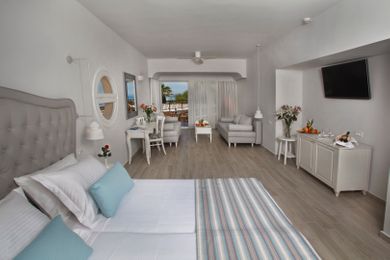 Deluxe Panorama Suite Sea View