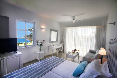 Twin Room Side Sea View or Sea View