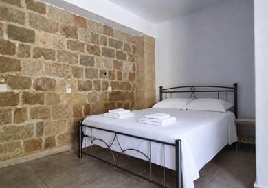 Double Room with Double Bed and Private Bathroom