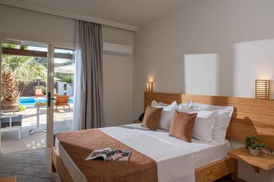 Triple Room with Direct Swimming Pool Access