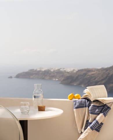 Premium Room Caldera View with Outdoor Mini Plunge Pool Quadruple