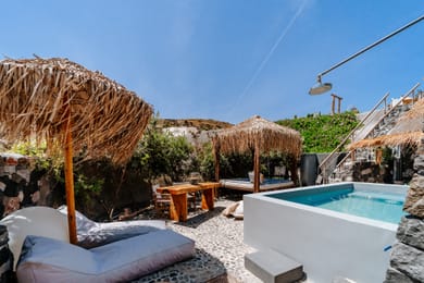 Rock Villa Legend - Private lux villa with pool. Castle view