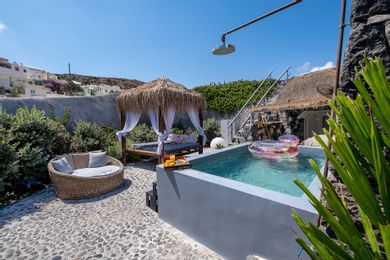 Rock Villas Complex - Private lux villa with pool & hot tub. Castle view