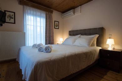 Superior Apartment | Brown