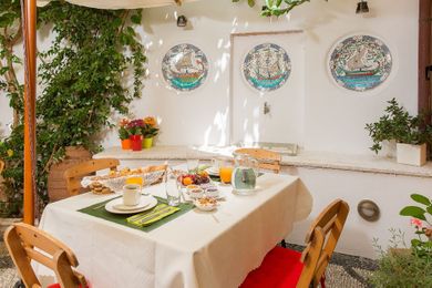 Rodos Niohori Elite Suites - Image 3
