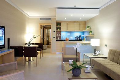 Family Room (65sq.m) garden area