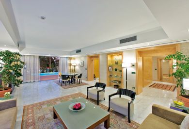 Ιmperial VIP Suite with Private Pool & SPA / Abav² 