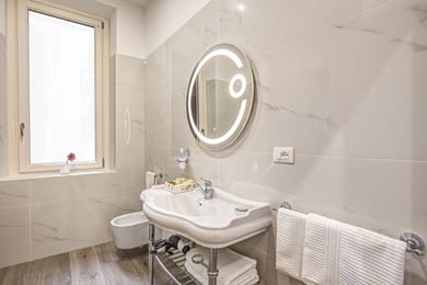 Piazza di Spagna JUST FOR US - Image 3