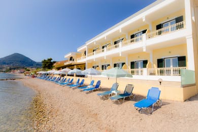 Rossis Beach Hotel - Image 3