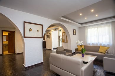 Royal ApartHotel City Center - Image 2
