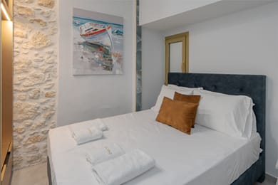 Royal Gold City Suites - Image 2