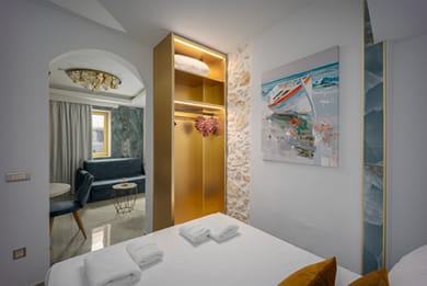 Royal Gold City Suites - Image 3