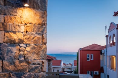 Royalty Suites Loft Halkidiki - Image 4