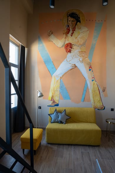 ELVIS PRISLEY - Loft Premium Room