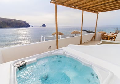 Klima Suite With Outdoor Jacuzzi Sea View