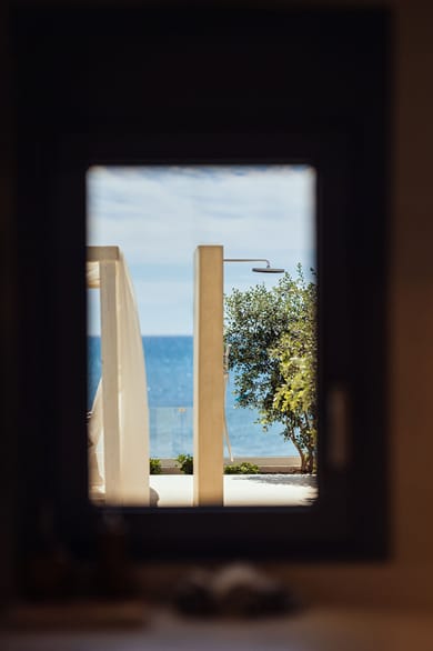 Salty Angel Sea Front Villa - Image 6