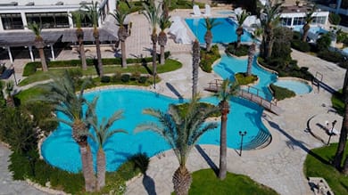 Sandy Beach Hotel & Spa - Image 4