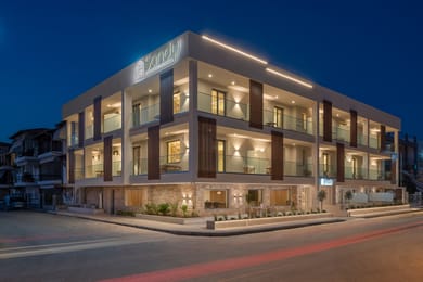 Sandy Seaside Suites Flogita Halkidiki - Image 2